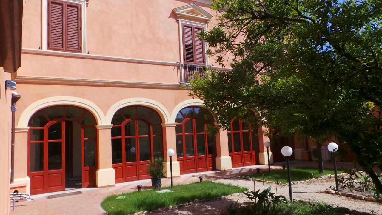 Bed and Breakfast Oasi Ottocento Quartu SantʼElena Exterior foto