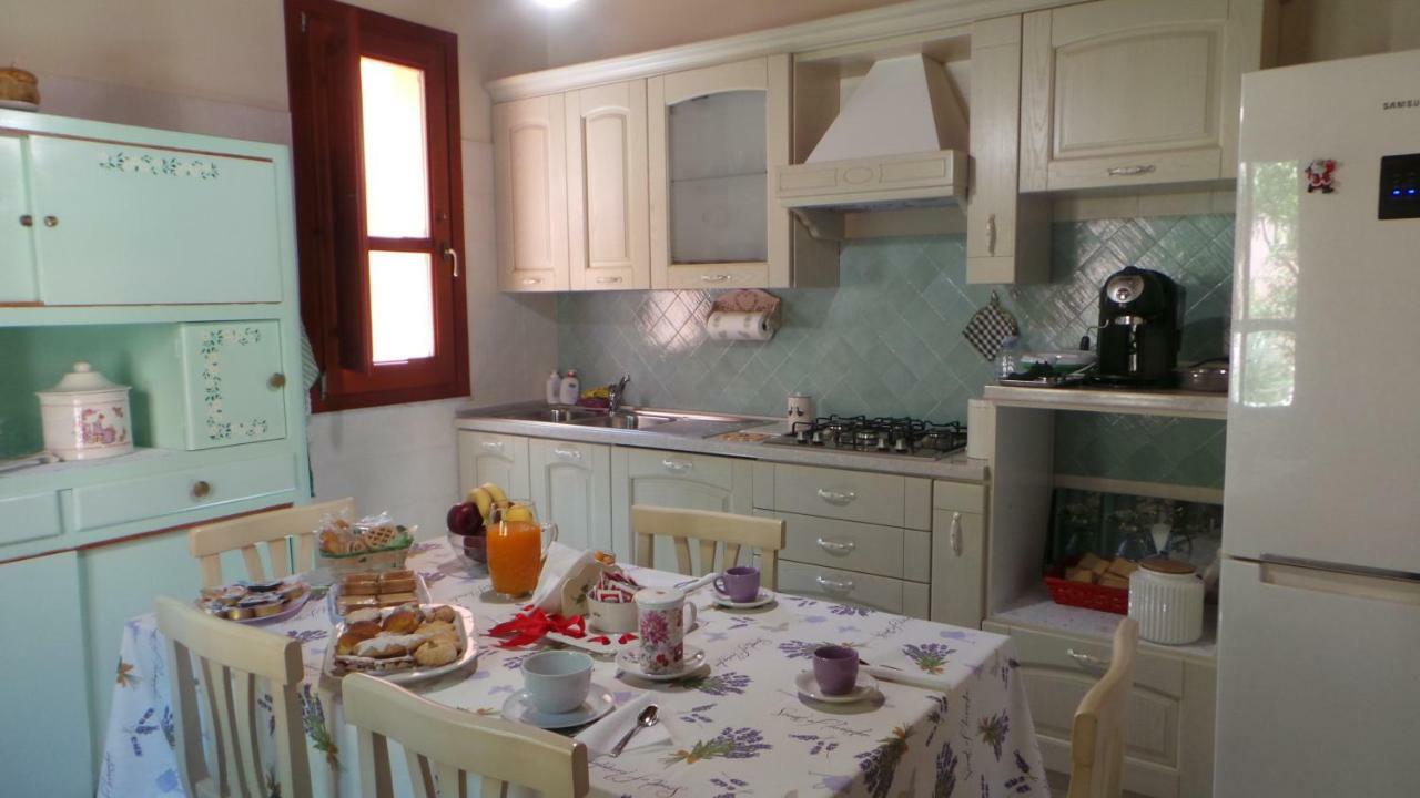 Bed and Breakfast Oasi Ottocento Quartu SantʼElena Exterior foto