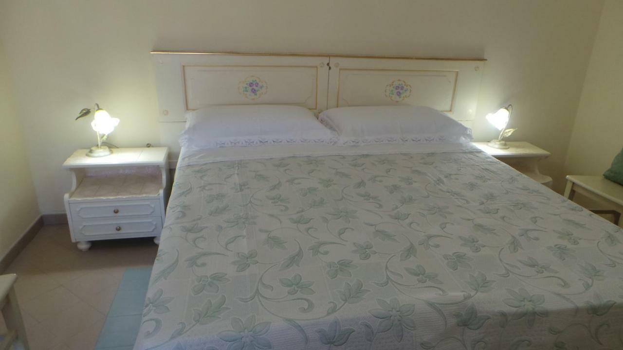 Bed and Breakfast Oasi Ottocento Quartu SantʼElena Exterior foto
